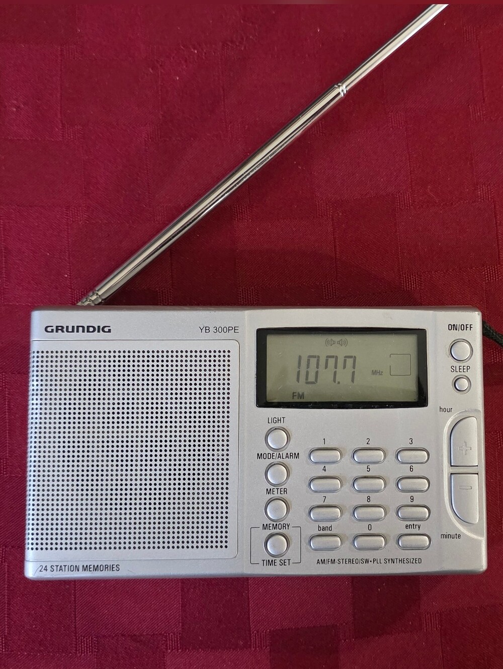 Grundig Model YB 300PE Yacht Boy AM/FM 13 Band Shortwave PLL Portable Radio